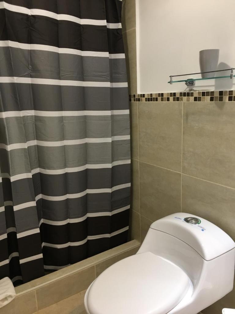 Lindo Departamento Al Pie De Playa Edificio Torre Oceanica Διαμέρισμα Salinas  Εξωτερικό φωτογραφία